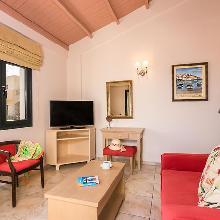 Pilot'S Villas Luxury Suites Херсонисос Екстериор снимка