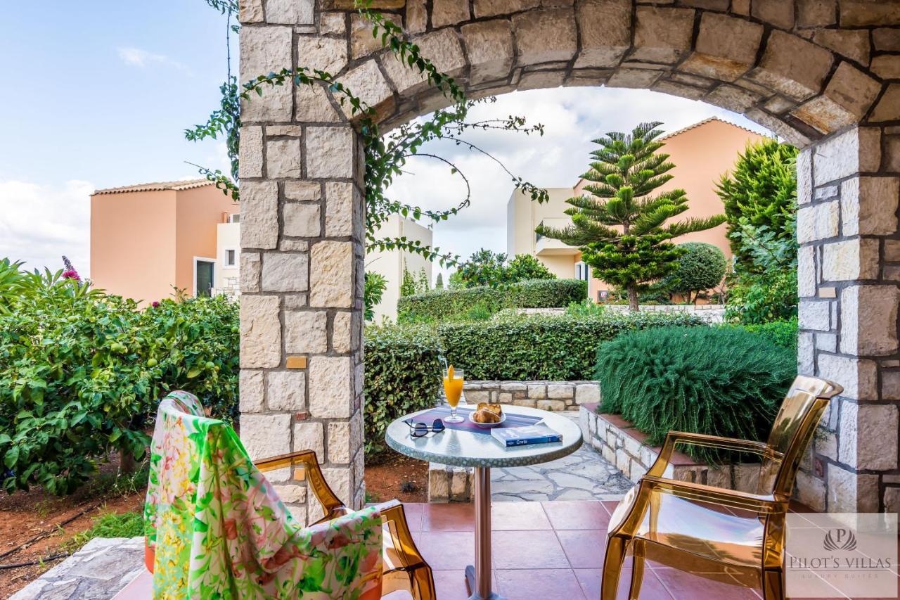 Pilot'S Villas Luxury Suites Херсонисос Екстериор снимка
