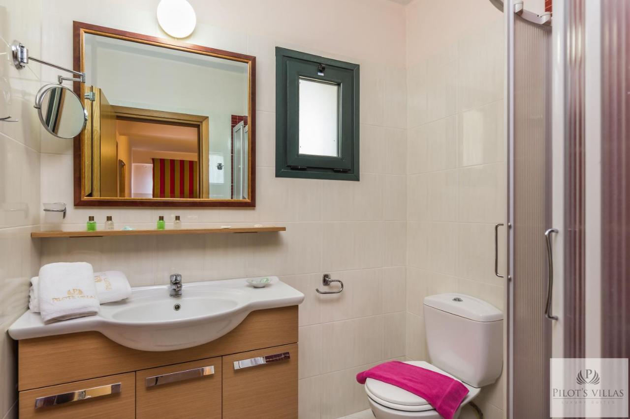 Pilot'S Villas Luxury Suites Херсонисос Екстериор снимка