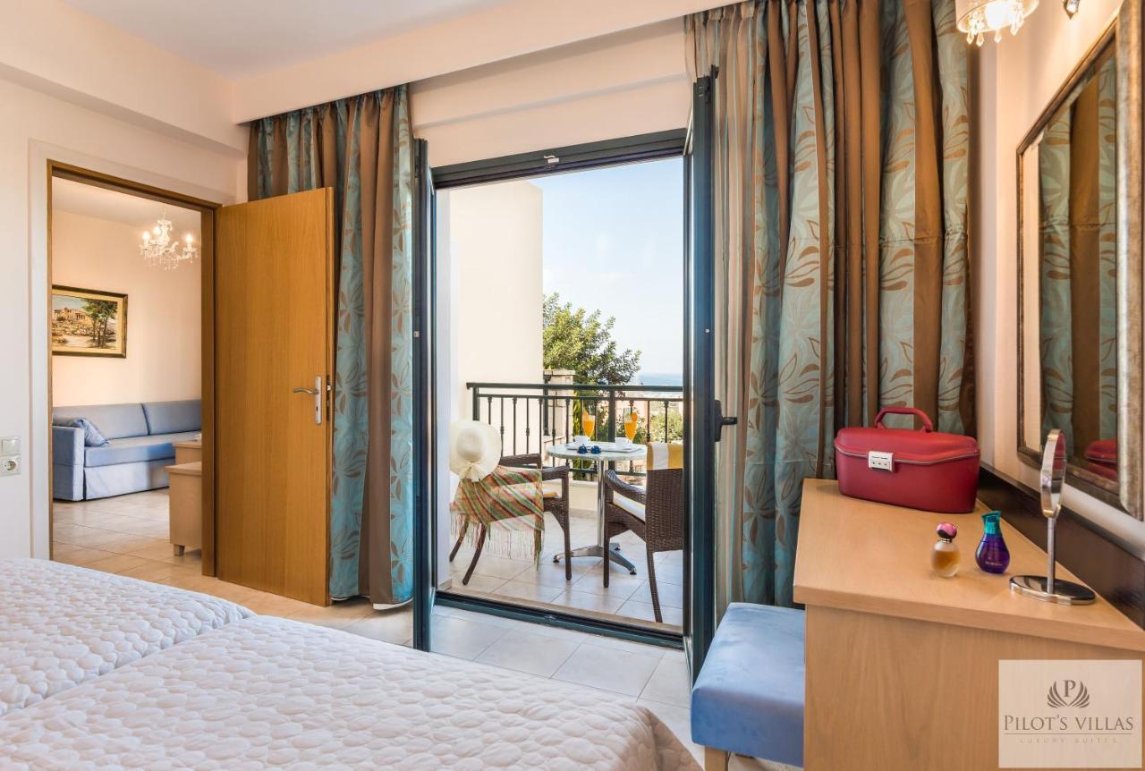 Pilot'S Villas Luxury Suites Херсонисос Екстериор снимка