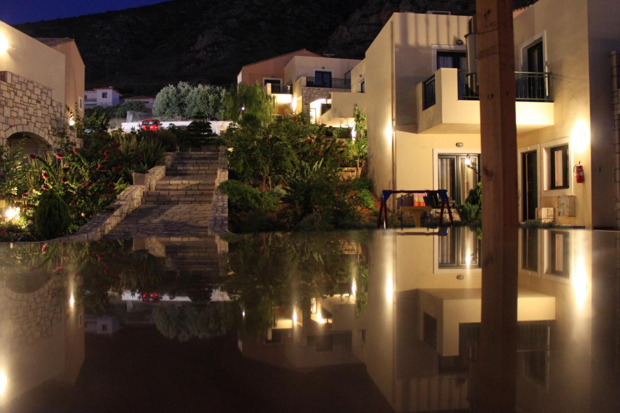 Pilot'S Villas Luxury Suites Херсонисос Екстериор снимка