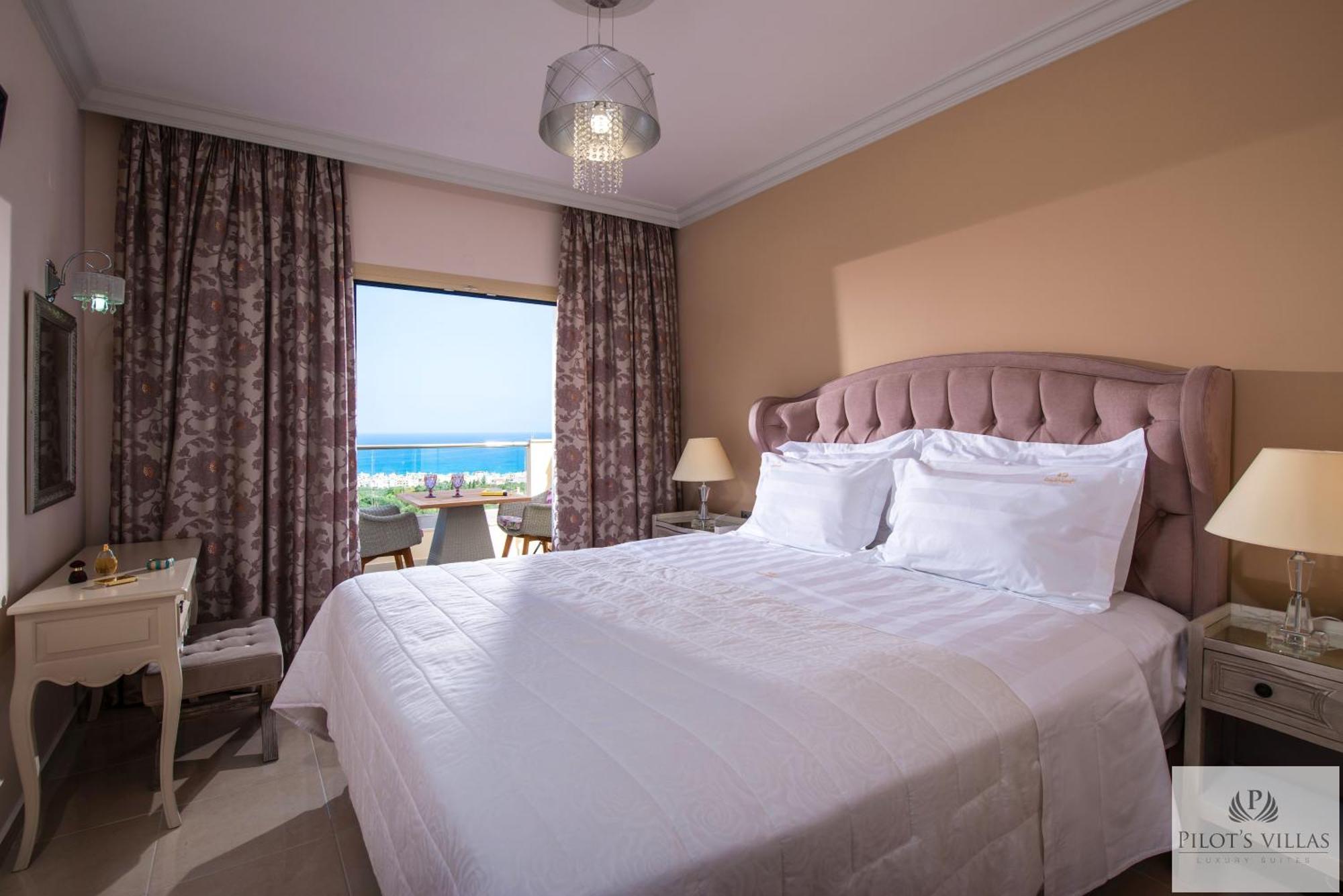 Pilot'S Villas Luxury Suites Херсонисос Стая снимка